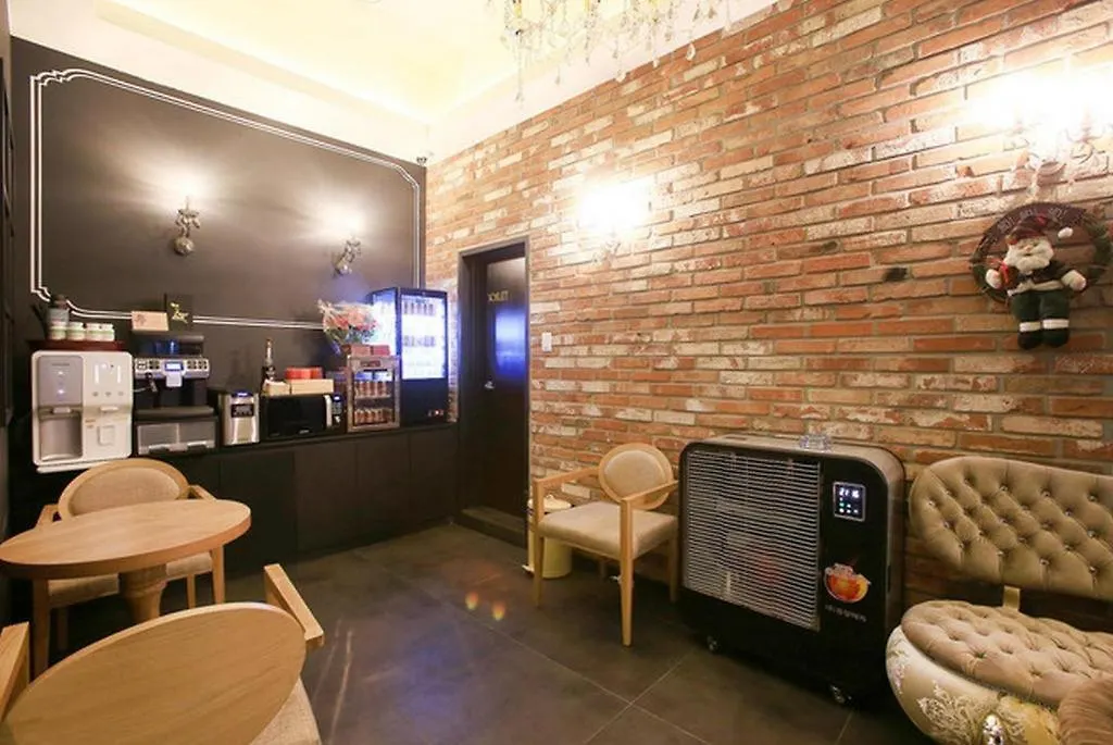 Motel Premier Hotel Xym Soul